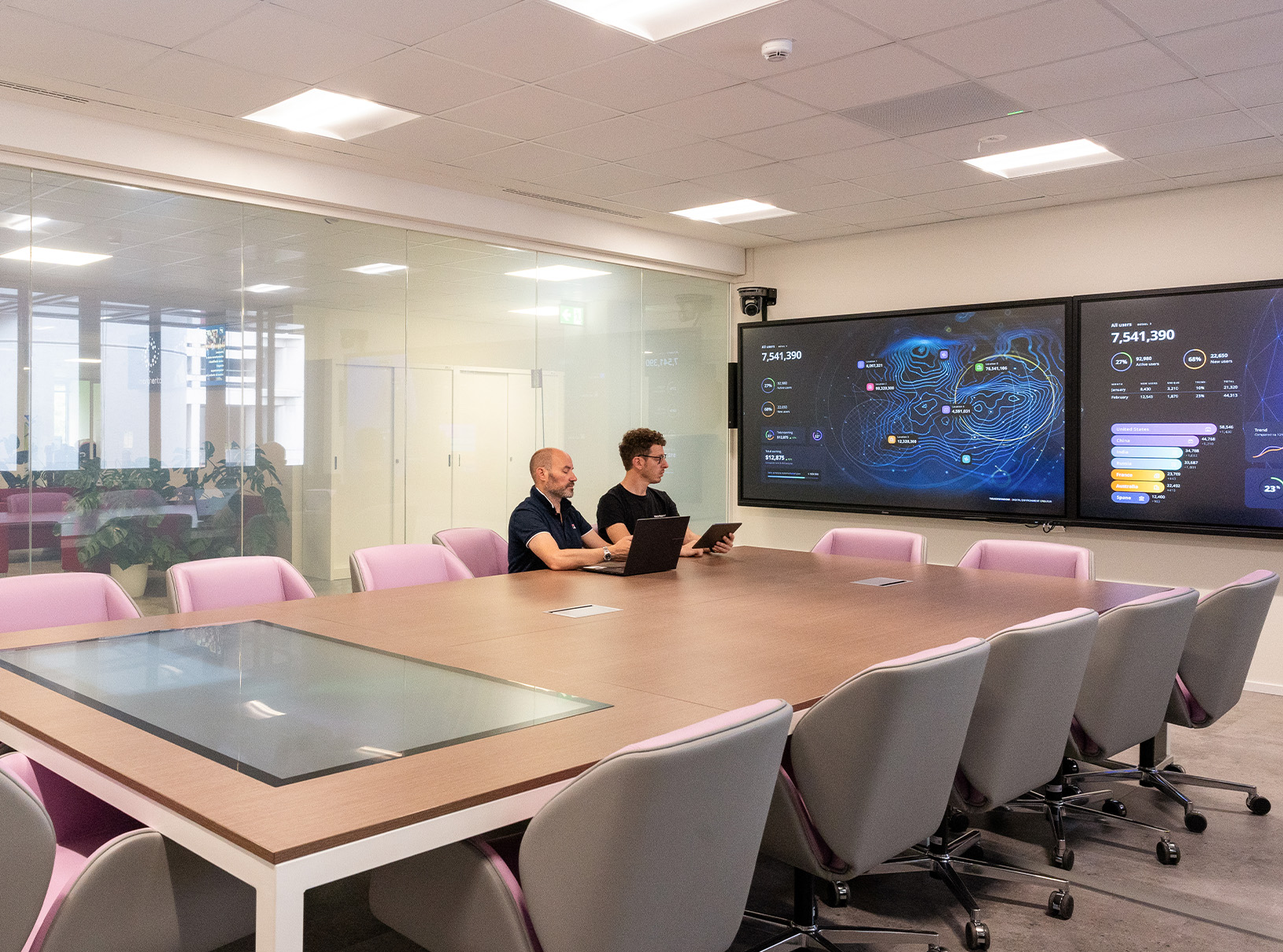 Touchwindow - A Data-Driven Decision Room to Strengthen the Role of Data Valley in the Region